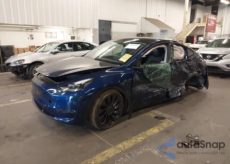 2021 Tesla Model Y Performance Dual Motor All-Wheel Drive z USA, uszkodzony, nr VIN 5YJYGDEF9MF230520